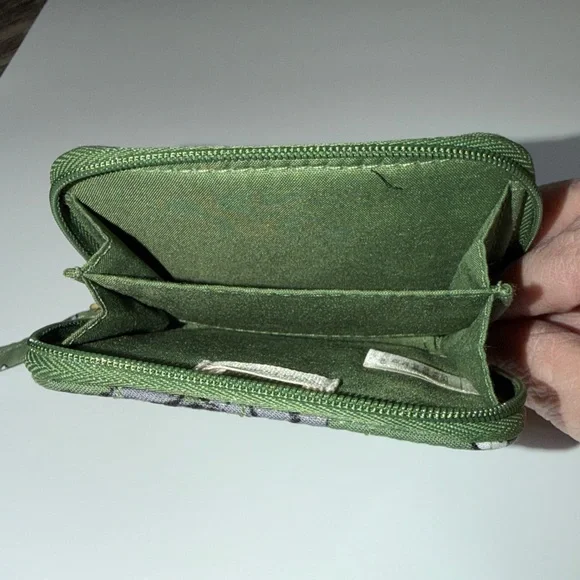 Vera Bradley Essential Small Zip-Around Wallet in Dog Park NWT - Picture 5 of 5